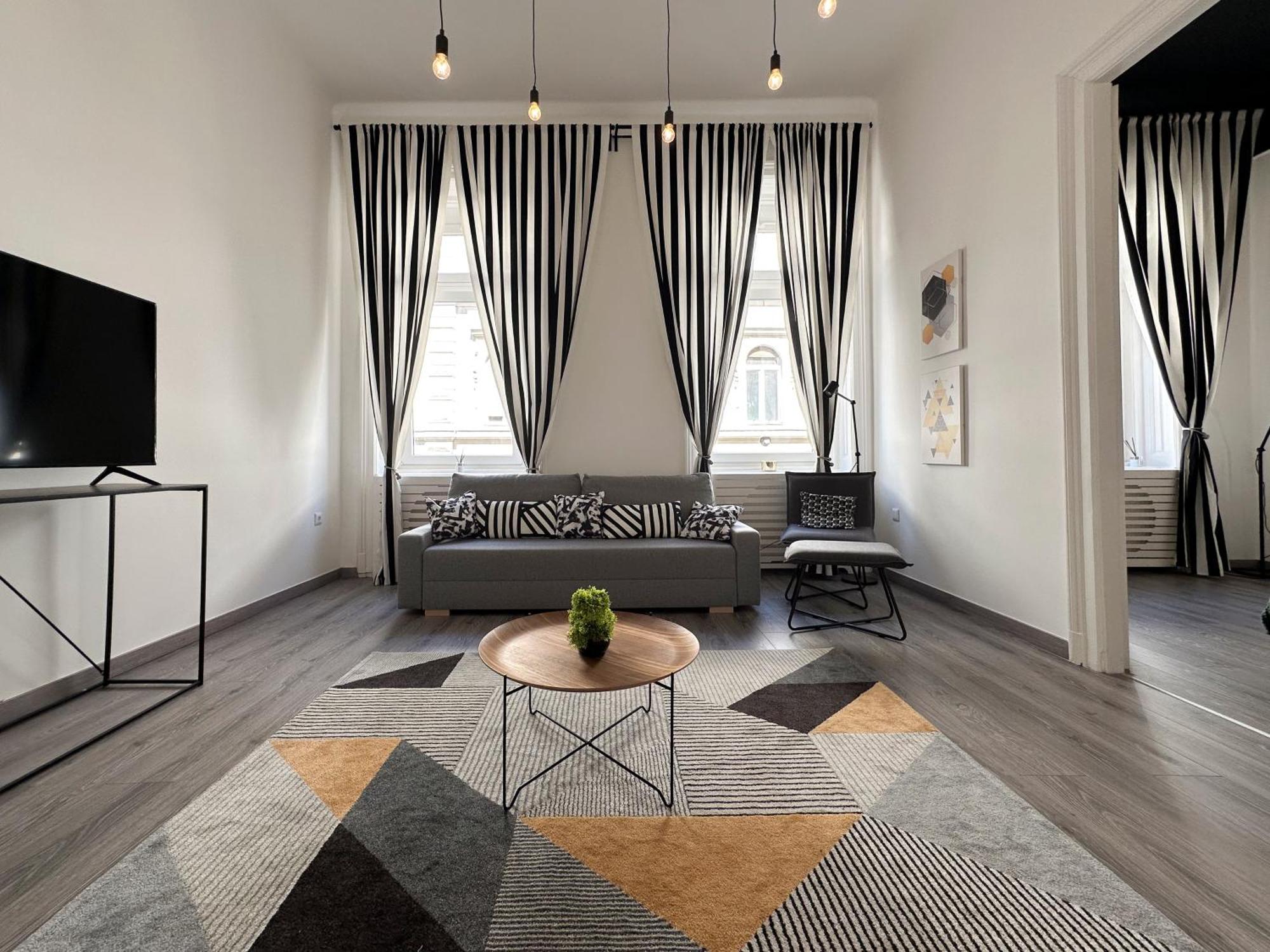 R&R Central Apartment Boedapest Buitenkant foto