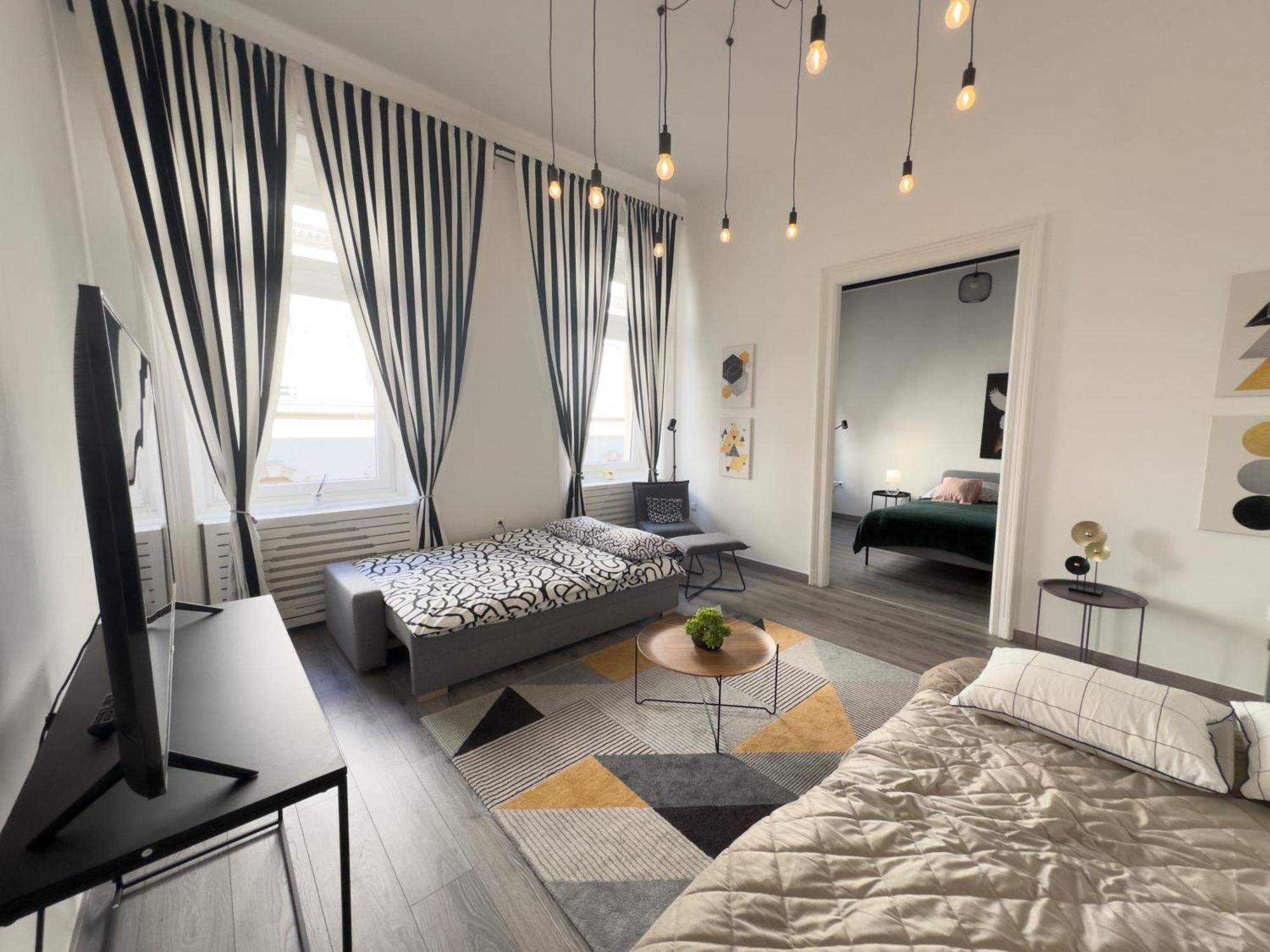 R&R Central Apartment Boedapest Buitenkant foto